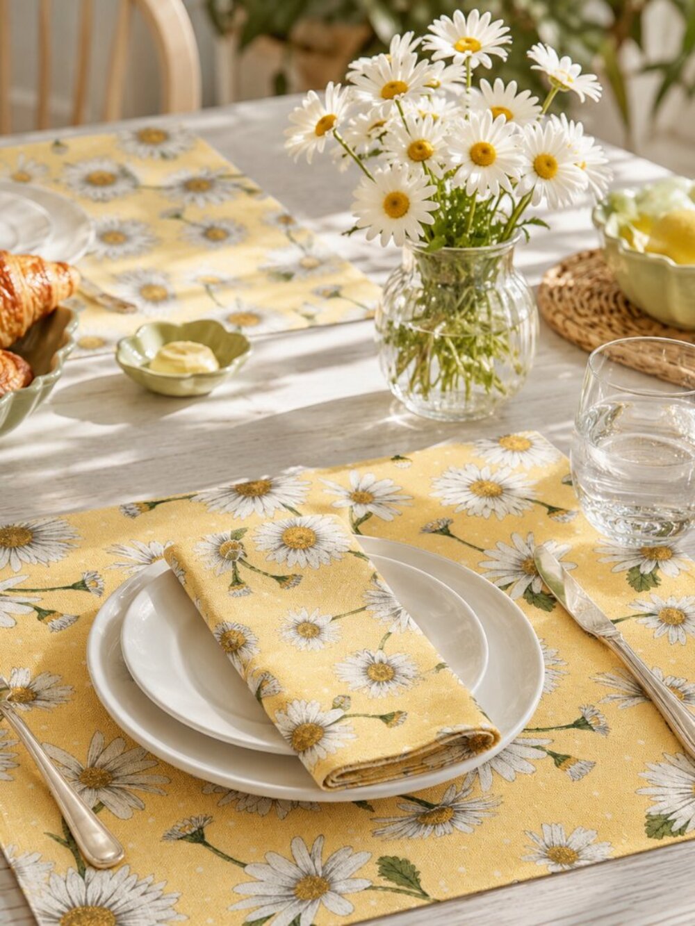 Yellow Daisy Tablecloth – Cottage Dining Decor